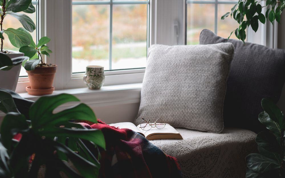 Garden room reading nook